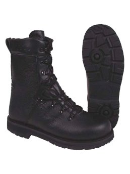 Schuhe, Stiefel & Gamaschen