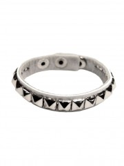Kunstleder Armband Pyramidennieten weiß