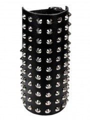 Leder Armband mit 99 Spitznieten