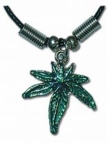 Kette Cannabis grün