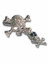 Metallring hängender Totenkopf