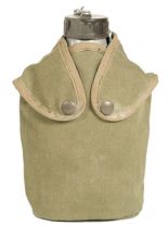 Französische Feldflasche mit Bezug gebraucht