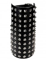 Leder Armband mit 99 Spitznieten