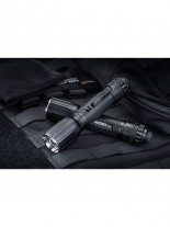 Tactical Einsatz LED Taschenlampe TA30 mit Glasbrecher Nextorch